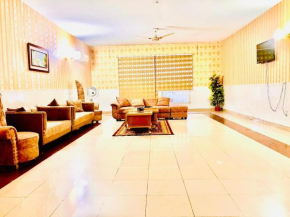 Spacious 3BR Apartment in F-11 Markaz Islamabad